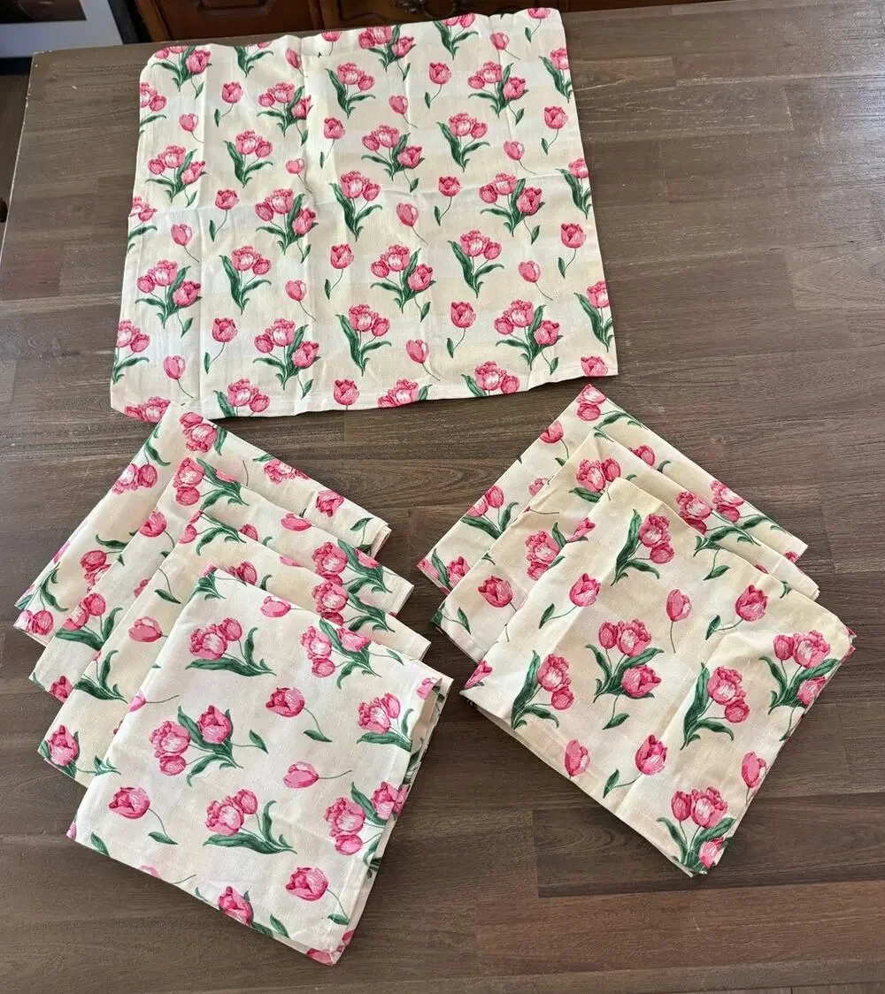Set of 8 Vintage Butter Yellow and Pink Tulip Cottage Napkin Set